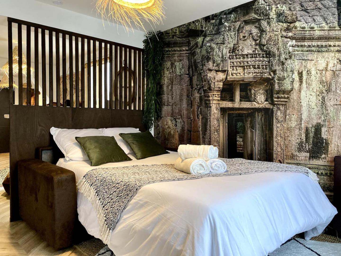 L'Expedition - Best Keys - Experience Unique - Deco Immersive - Lit Queen Size & Canape Convertible - Centre Ville - Netflix & Wifi Illimite - Check-In Autonome - Parking Gratuit Villeneuve-sur-Yonne Buitenkant foto